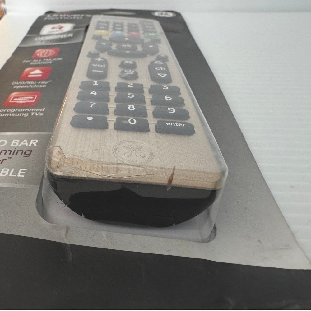 GE Pro Universal Remote Control 4-Device Brushed Gold 33710 Samsung Roku AppleTV - Picture 4 of 4
